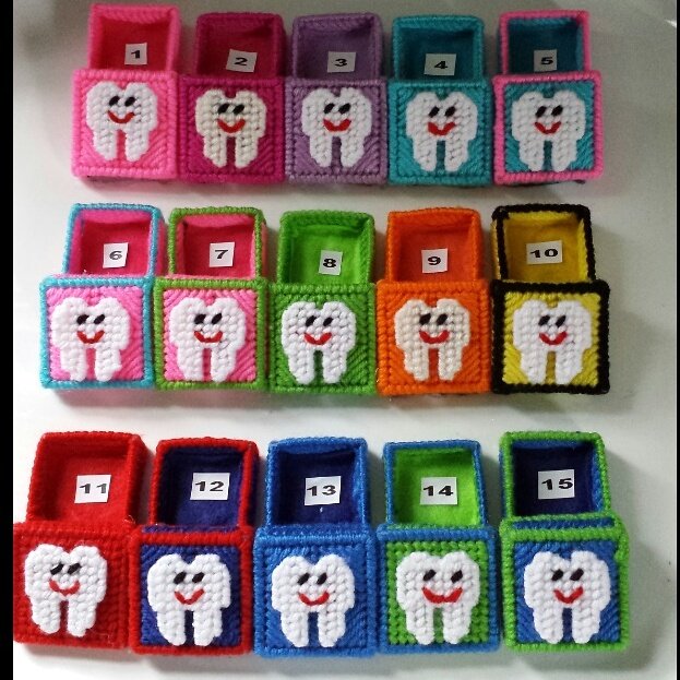 tinas2treasures's tweet photo. Tooth Fairy Boxes $5. 

https://t.co/taAkQFDSBX

#toothfairy #toothkeepers #preciousmemories #toothholder #keepsake https://t.co/SOm2lIj1T9