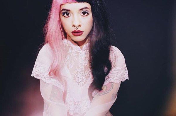 _RoyalConcept_'s tweet photo. ✶ Melanie Martinez ✶ Melanie Adele Martinez ✶
🇺🇲 American 🇺🇲
|Singer | Songwriter| https://t.co/tCN9kKRHoo