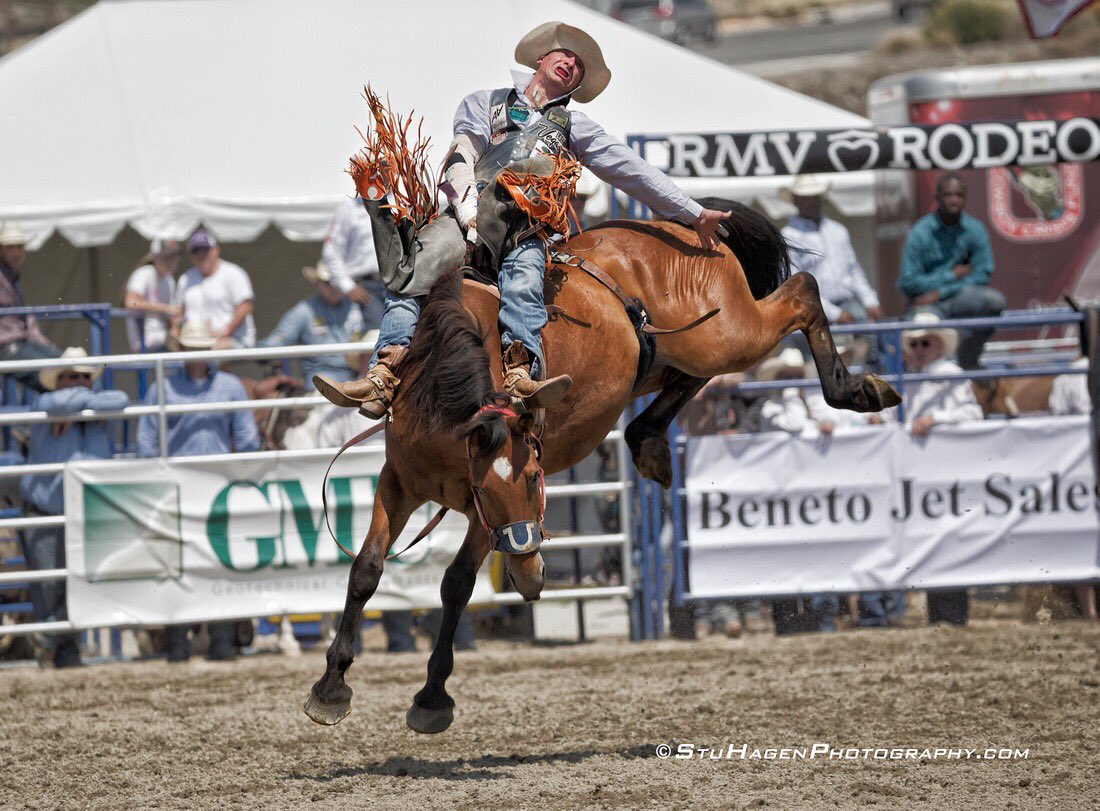 StuHagenPhotos's tweet photo. #evanjayne on #026comedownfu at the #2015ranchomissionviejorodeo #rmvrodeo #rodeo #PRCA #prorodeo #flyingu https://t.co/eV0baGcP3W