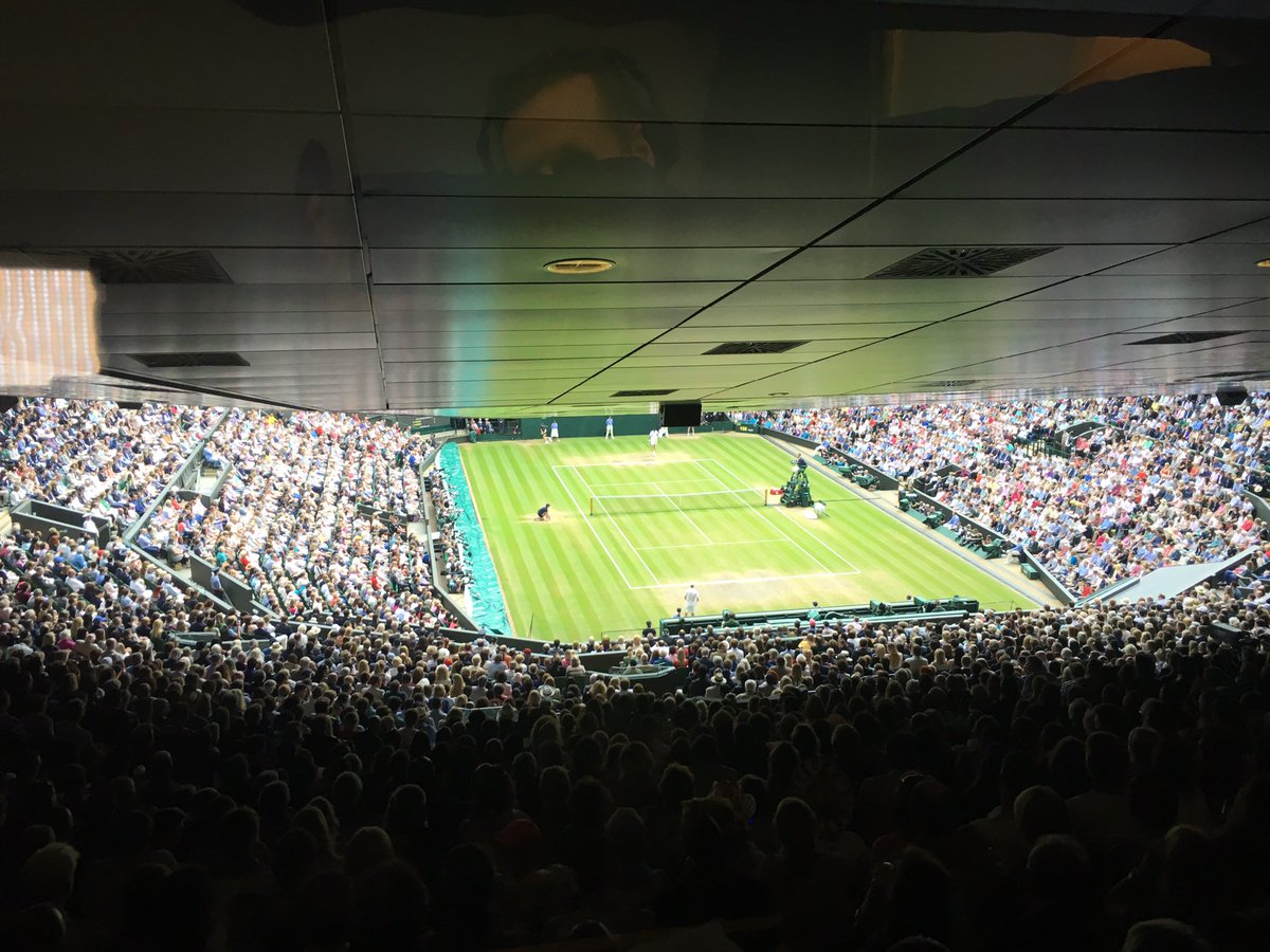 pickers7's tweet image. #bestseatsinthehouse view from the #commbox #raonicvsmurray #mensfinal #wimbledon2016 #thechampionships @7tennis