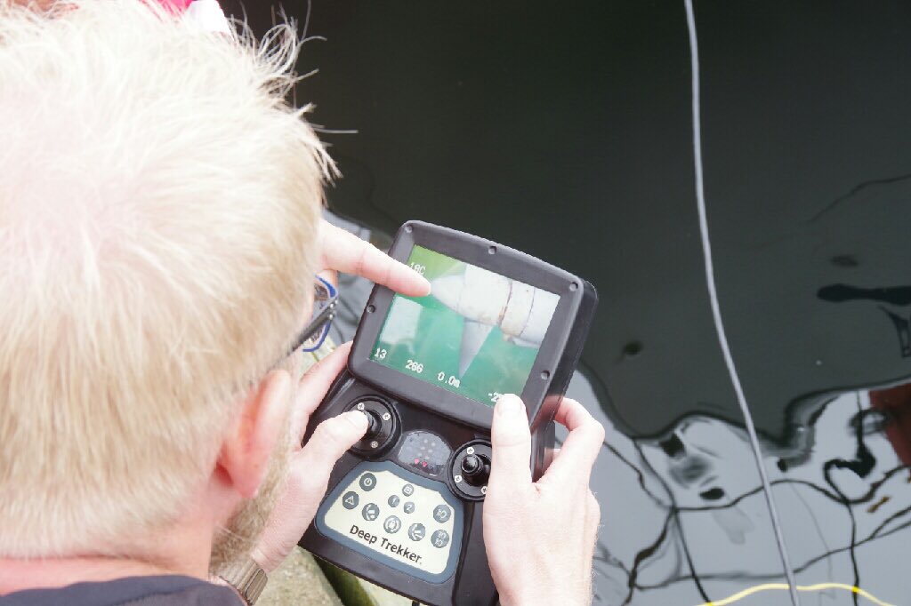 NSSR's tweet photo. #Kristiansand #RS155 bruk av mini ROV for inspeksjon av propell på seilbåt. Sparte dykker fra #RS147 i Arendal. https://t.co/kOtKprx64S