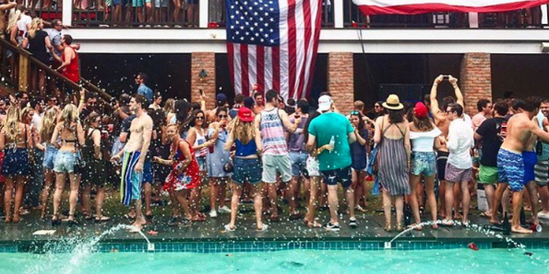 AskMen's tweet photo. This Guy Got Fired After Throwing An Insane #Sprayathon Rager In The Hamptons https://t.co/4XHeduFlbj https://t.co/JD4oS00UH2
