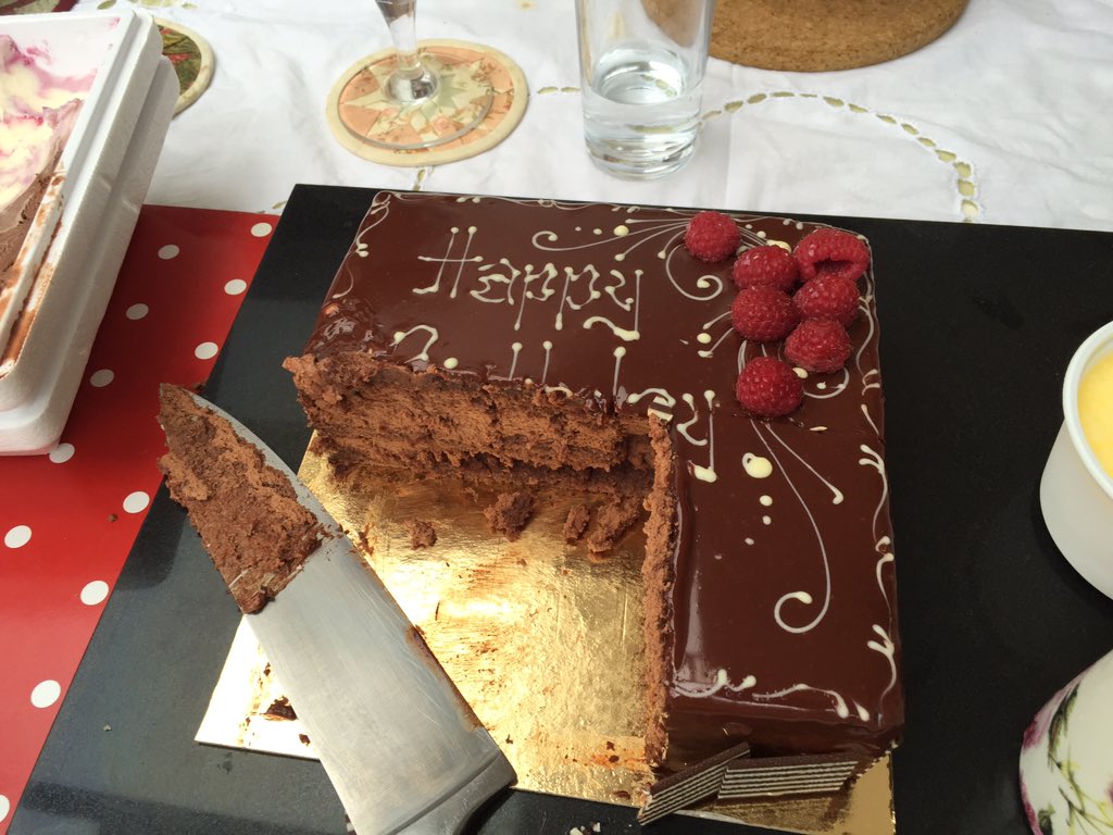 hendgeo's tweet photo. @nicecroissant? Nice #cake more like! #Wanstead https://t.co/HW71E7XxHb