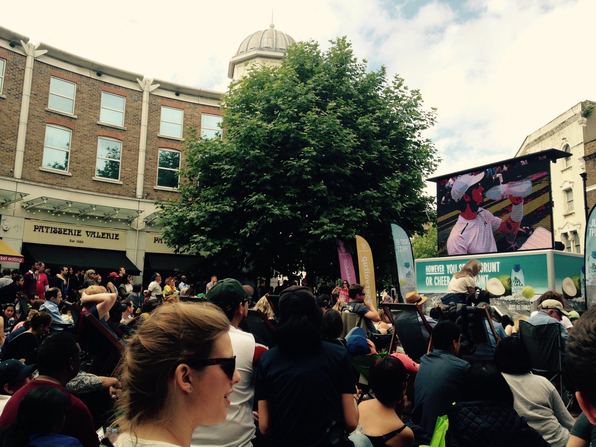 samueljfry's tweet photo. Sun, tennis and free sweets. Come on Andy! @Wimbledon #Murrisons https://t.co/UDW5XZJS7m