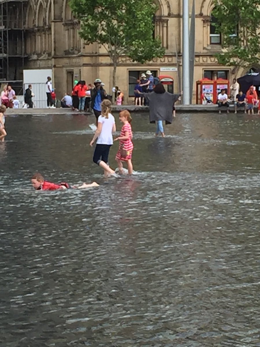 ilkleylitfest's tweet photo. And now Shakespeare in the mirror pool!  @BfdFestival   @csshakespeare  #WITC16 https://t.co/QpyUFvcjul