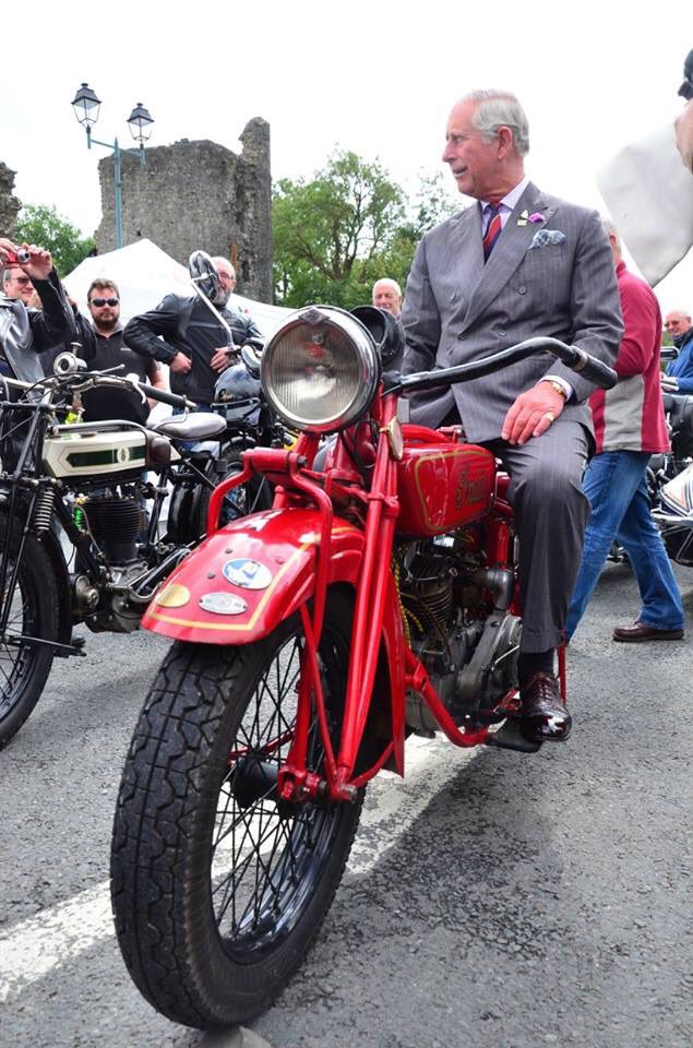 PembsVCMC's tweet image. #TRHWales @HrhQueenCAMILLA HRH Prince of Wales trying out the 1926 #indianscout indianscout in #walesweek #carms