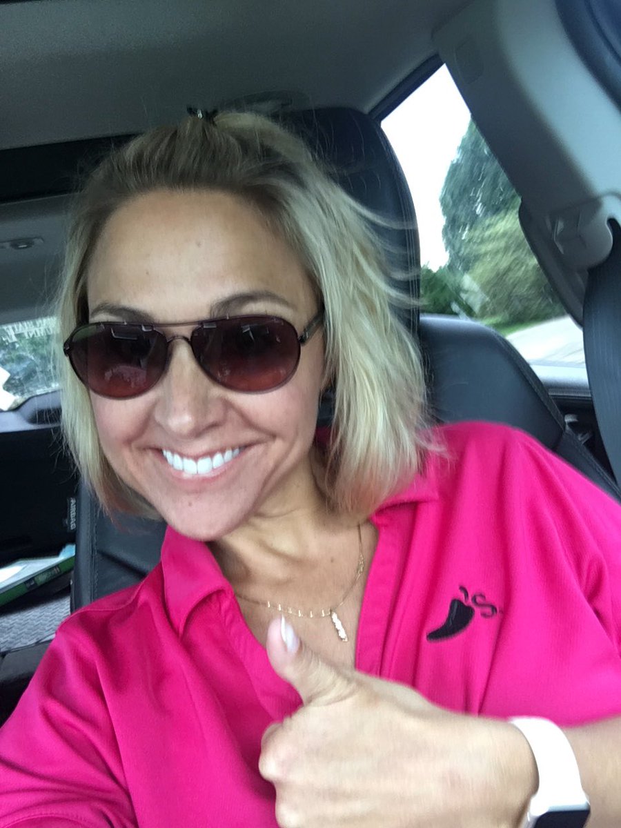 Mydashcounts's tweet photo. A little Sunday Chili's Love at Mall of GA before I leave for vacation #teambolinger https://t.co/wxPVGANca9
