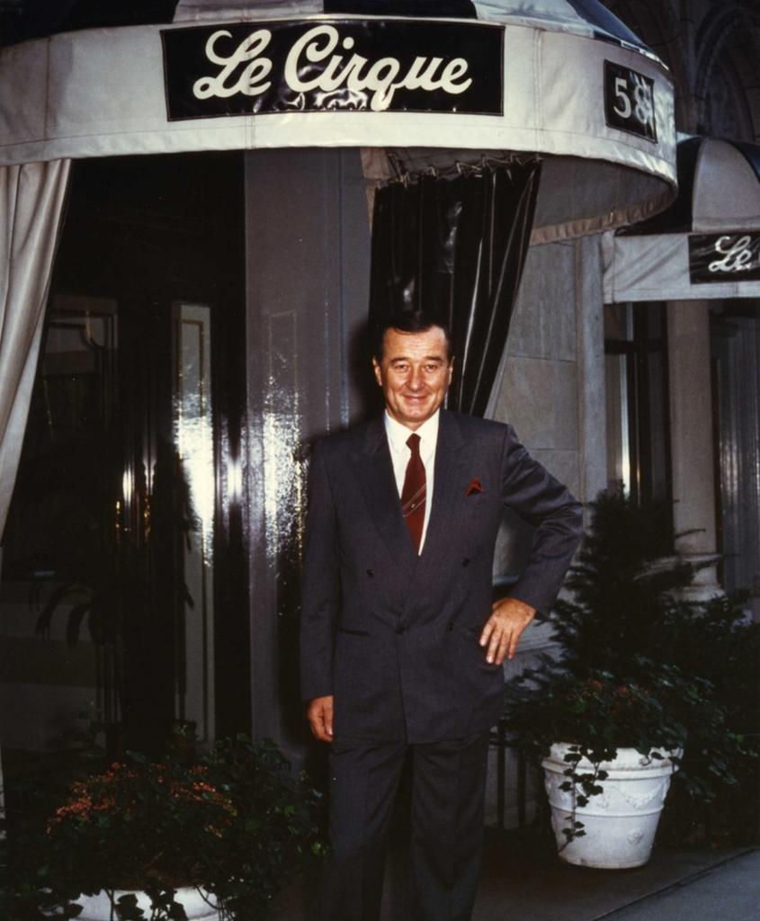 _RetailBroker's tweet photo. The Maccioni family &amp; Le Cirque - icons of food, culture... #CircoOrlando
https://t.co/oomTFXoEuE https://t.co/gTjblFiWLM