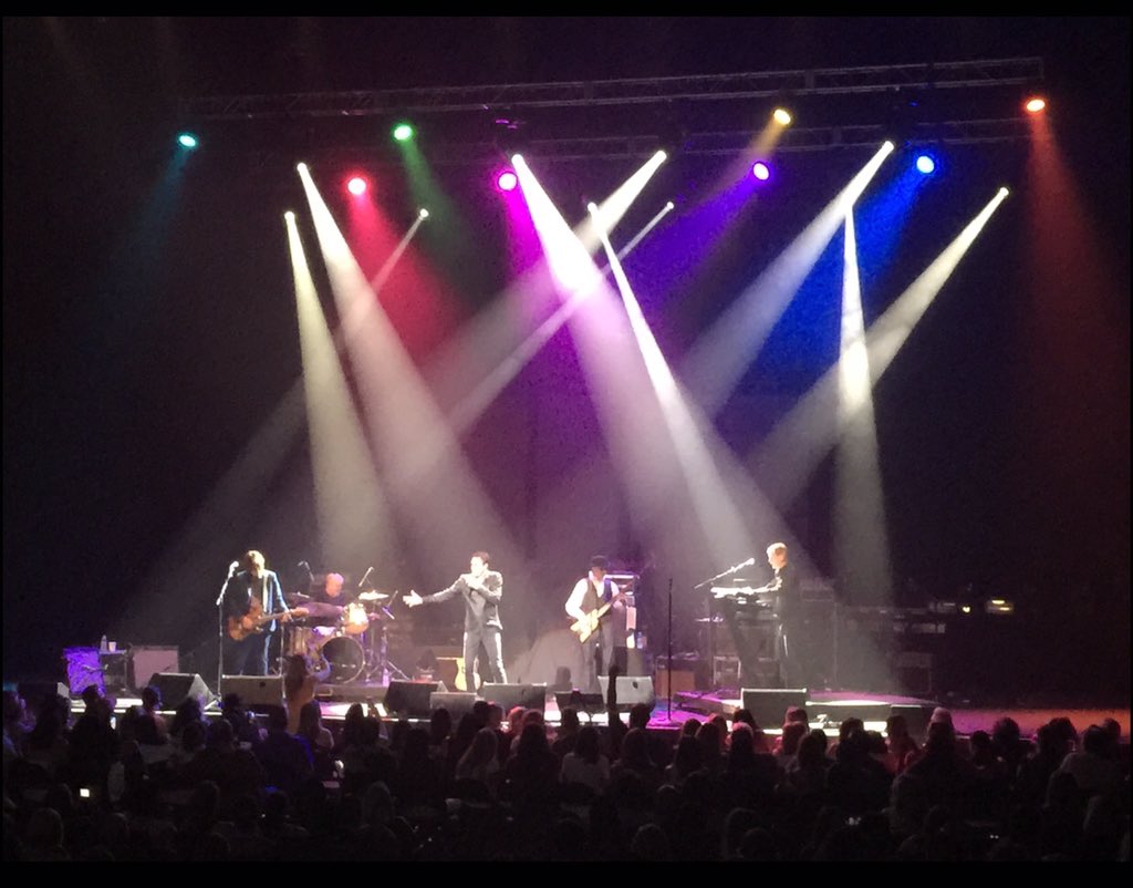 RocknAZ66's tweet photo. @FixxOnline - a solid show in Phoenix! Band sounded great! The Fixx left the crowd wanting more! #80sRock! #NewWAve! https://t.co/BVL9NB3AbB