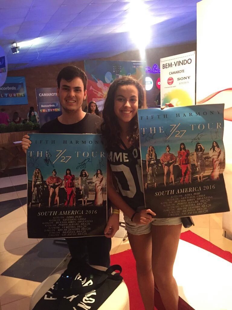 cabellowmiley's tweet photo. Quero ganhar o poster autografado do 5h que a @louislightup tá sorteando https://t.co/p8GYMixMvO