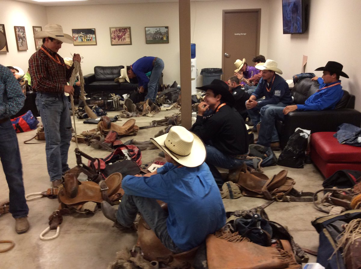 WineGuyMike55's tweet photo. Day 2 @CS_Rodeo r Cowboys gettin ready 4 the rodeo w/ help frm SportsMedTeam @CortScheer #DustinFlundra #WillLowe https://t.co/65lpqHM7kM