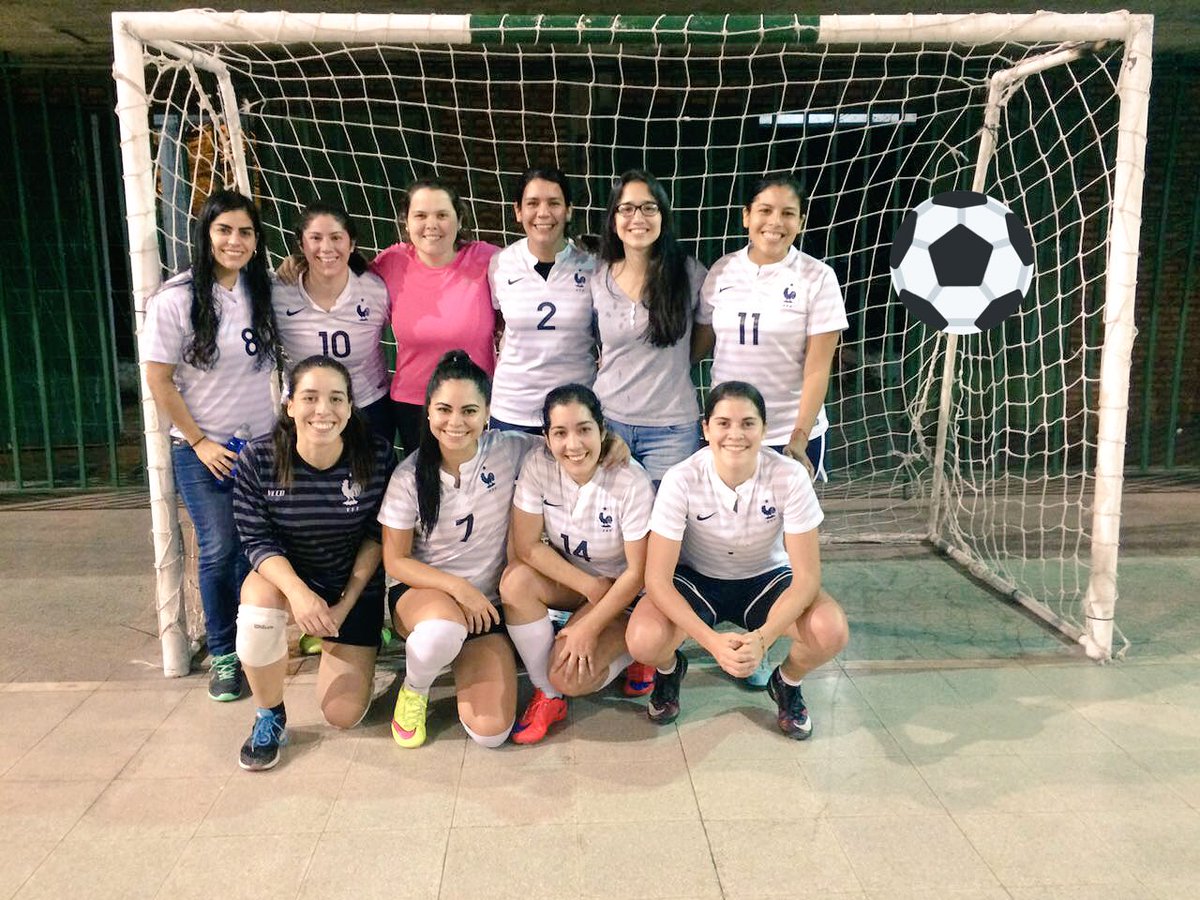 Vecchias04fc's tweet photo. A un paso de la gloria 🏆🙏⚽️❤️ fuerza vecchias!!! https://t.co/WpS32zGpSJ