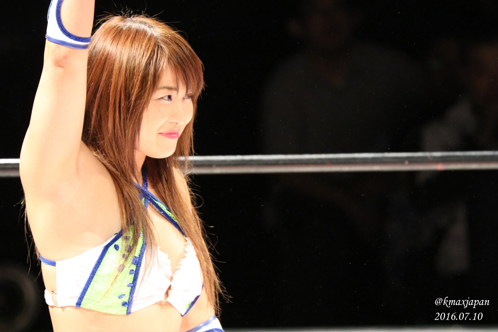 スターダムイオマスクサイン入り スターダム☆イオ着用サイン レア!両面サイン入り！スターダム岩谷麻優写真