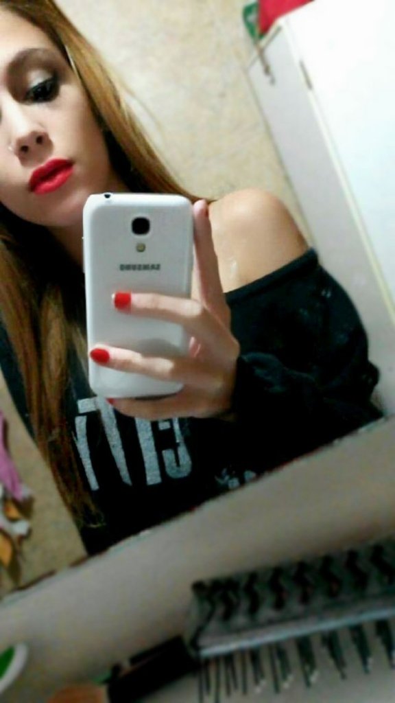 CatiilopezOK's tweet photo. 💋rt y Te recomiendo        🌈mg y te sigo💘 🌈#DomingoDeGanarSeguidores 🌈 🌈 @solojan https://t.co/ROYWPy7qaD