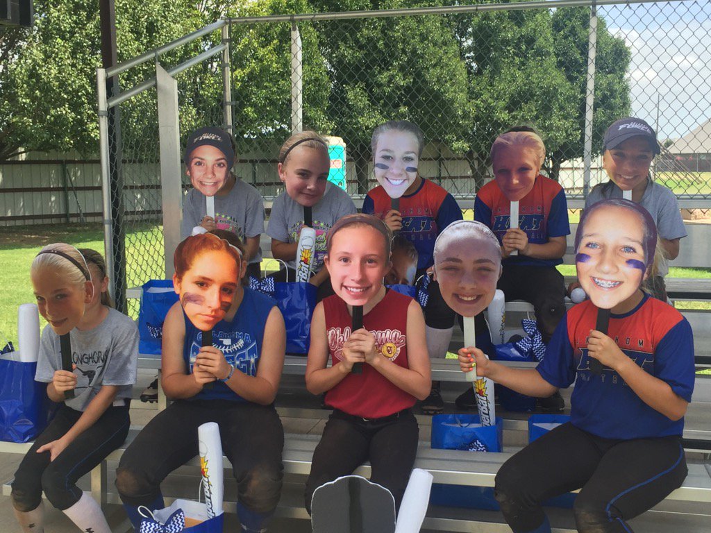 jus4fun6's tweet photo. #OkForce03 is #KansasCityBound @USAES_WFC !! Praying for safe travels! #fatheads #bringingtheheat #funnygirls https://t.co/ntHxzl78bu