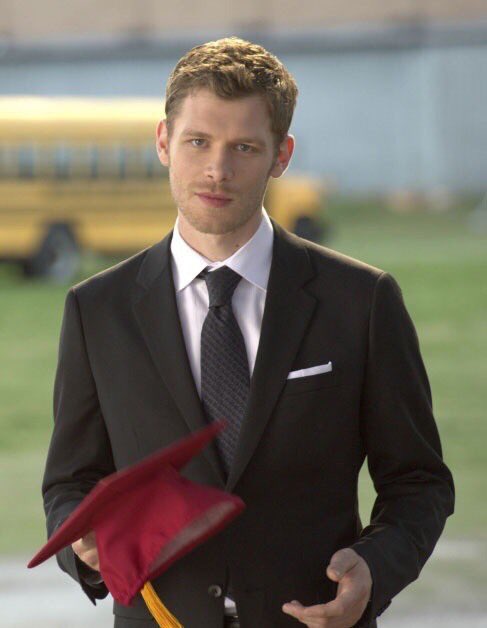 MultiSeriesRPG's tweet image. • Klaus Mikaelson | Hybride | @klausrpgscw • 🐢