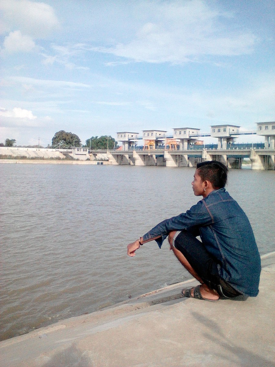 AeCheking tweet picture
