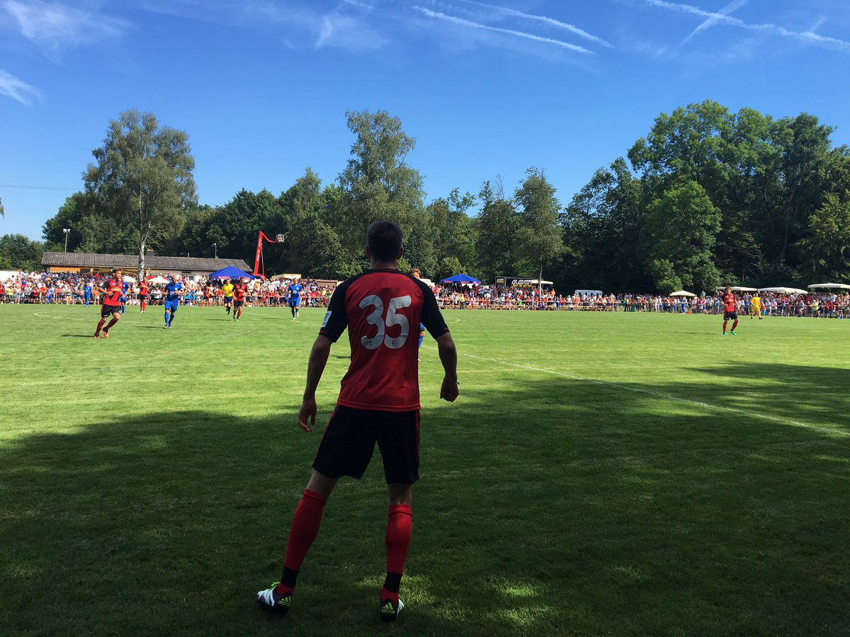 scfreiburg's tweet photo. 0:1 Florian Niederlechner (8') ⚽️👏🏻
#Testspiel #scmarch https://t.co/Pm4bx2tgoZ