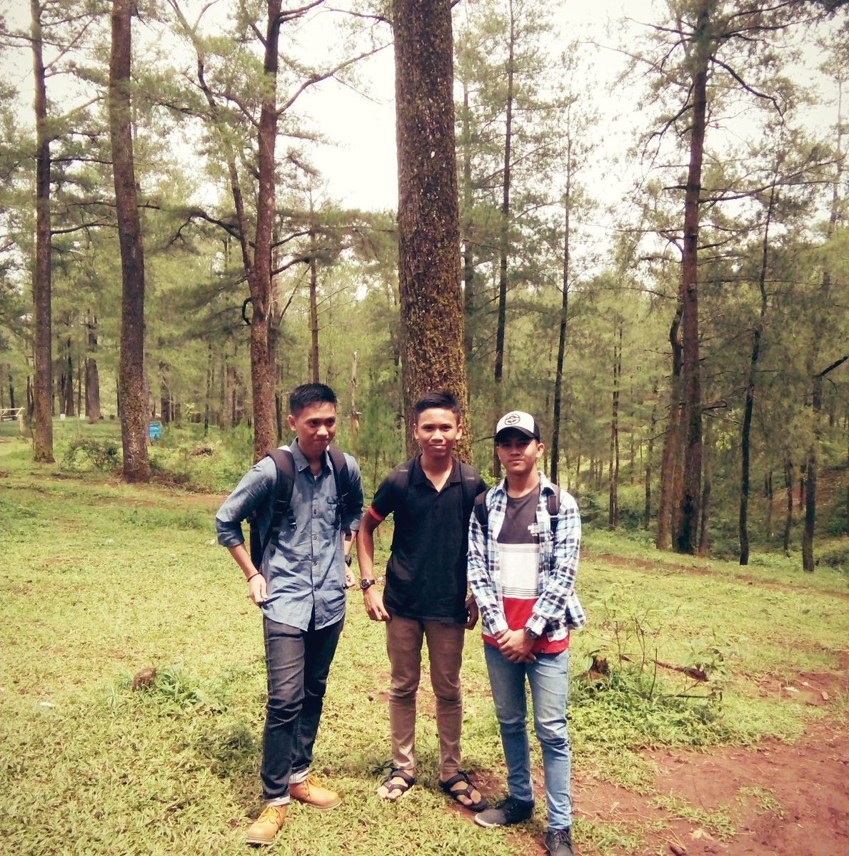 Muhamma44697213's tweet photo. Nihh @AjilDitto_08  sahabat gw di sklh . Gmn pendapatmu? https://t.co/gEubArD6iJ