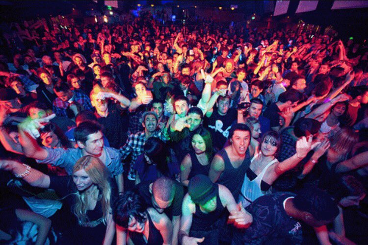 StockShowFlow's tweet image. Most teenagers this summer vs me