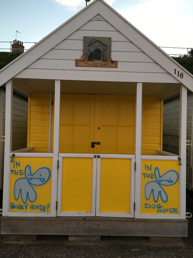 danielroseuk's tweet photo. Is this one of yours  @pureevilgallery or a beach hut fake? #southwold #beachart https://t.co/nEgRczomnQ