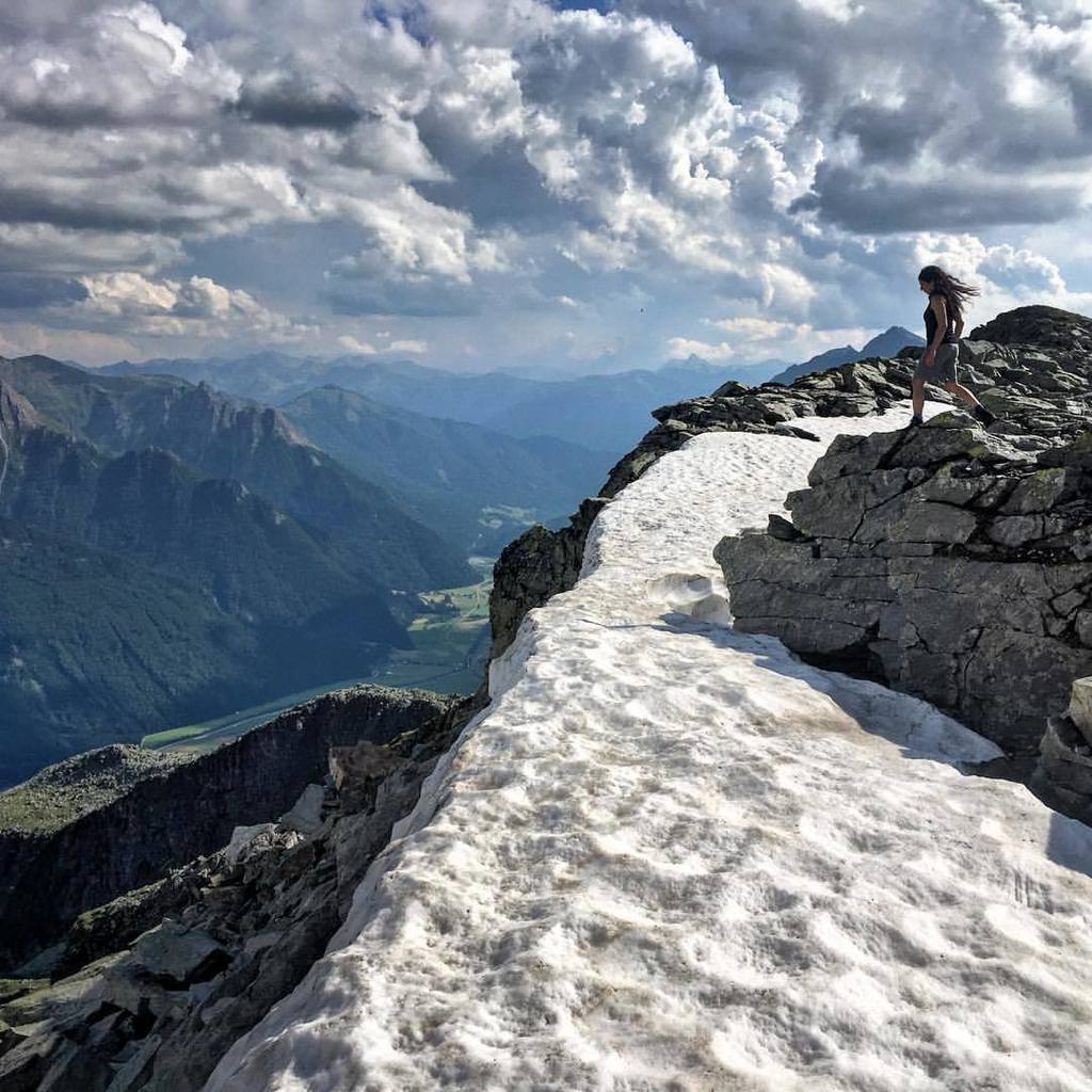 Am Tiroler Höhenweg von der Landshuter Hütte Richtung Wolfendorn - Aussicht zu die lieben Nachbarn in Pfitsch #wipp…