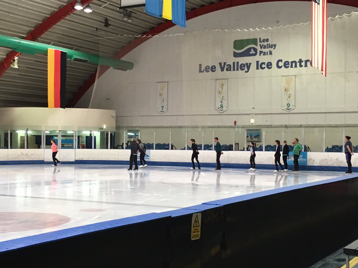LAFSC1's tweet photo. And they're off! Our technical seminar is now underway! #fieldmoves #skating #lafsc https://t.co/BluwVZBXZE
