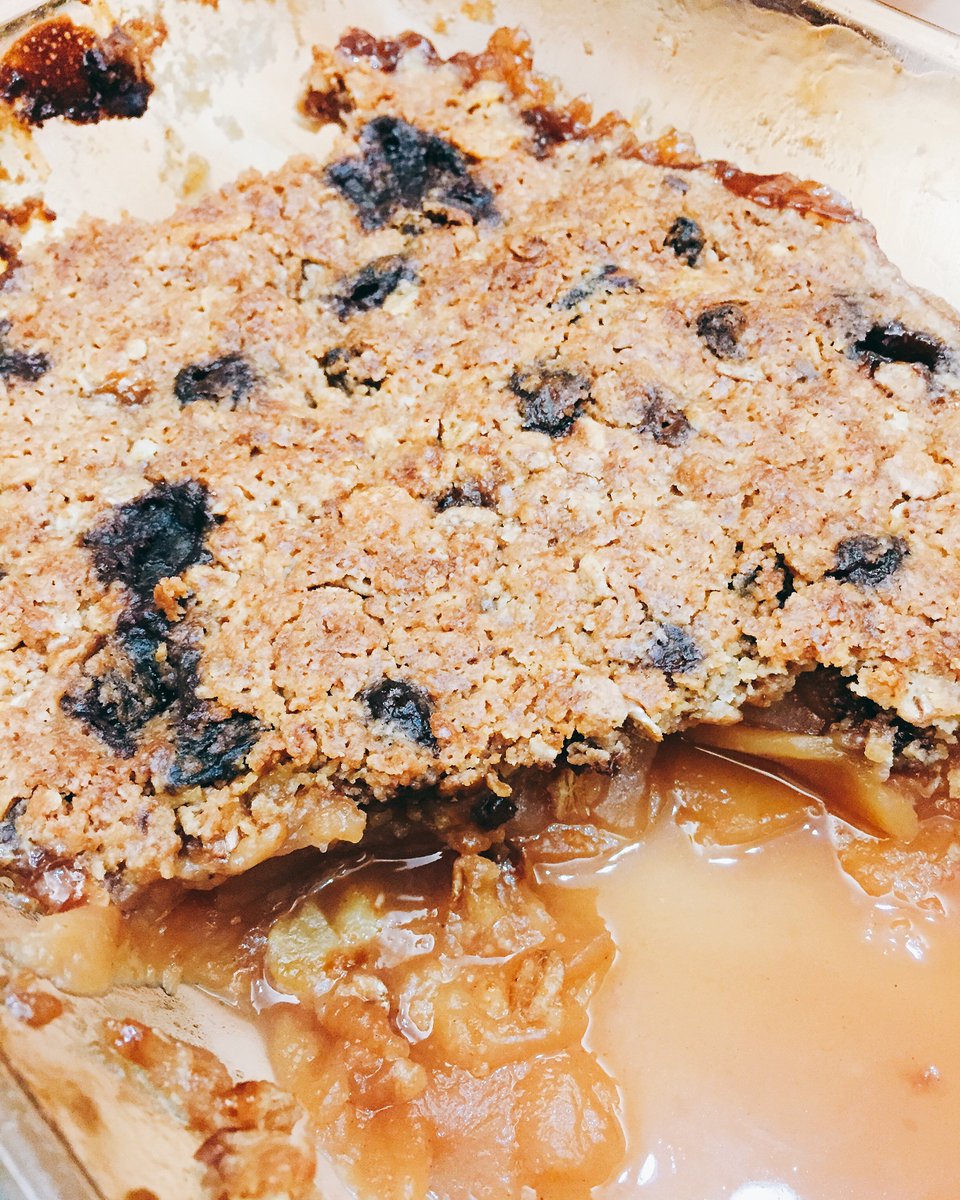 YuPinChiu's tweet image. Raining day is my cooking day:)