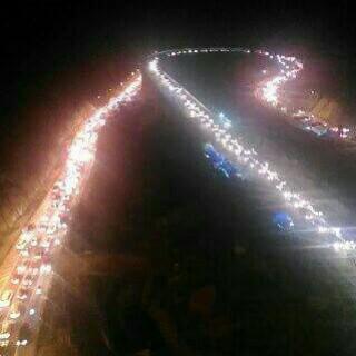 lantas_50kota's tweet photo. Situasi terkini jembatan layang kelok sembilan Kec Harau, arus lalulintas padat. https://t.co/Z9aowZ97nA