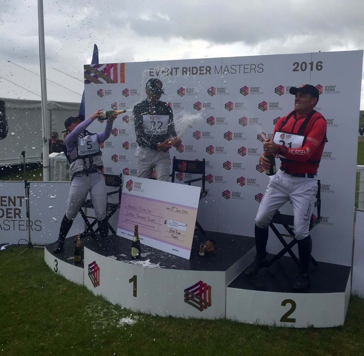 Andrew Nicholson is unbeatable at Barbury winner of @EventRiderMstrs leg 3 &amp; £16k the richer