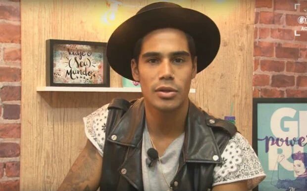 SuporteBang's tweet photo. CH Entrevista: Mika conta tudo sobre o novo EP e canta versões acústicas de suas músicas 

Môôh xx https://t.co/gK3px8tvN4