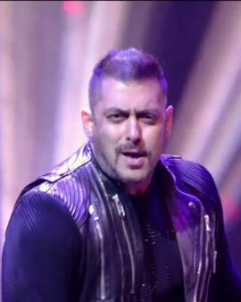 jaykajain881's tweet photo. ThankYou For The Awesome And Rocking Performance ❤😻😻😻 @BeingSalmanKhan #IIFAMadrid2016 https://t.co/dbrmKp7KpE