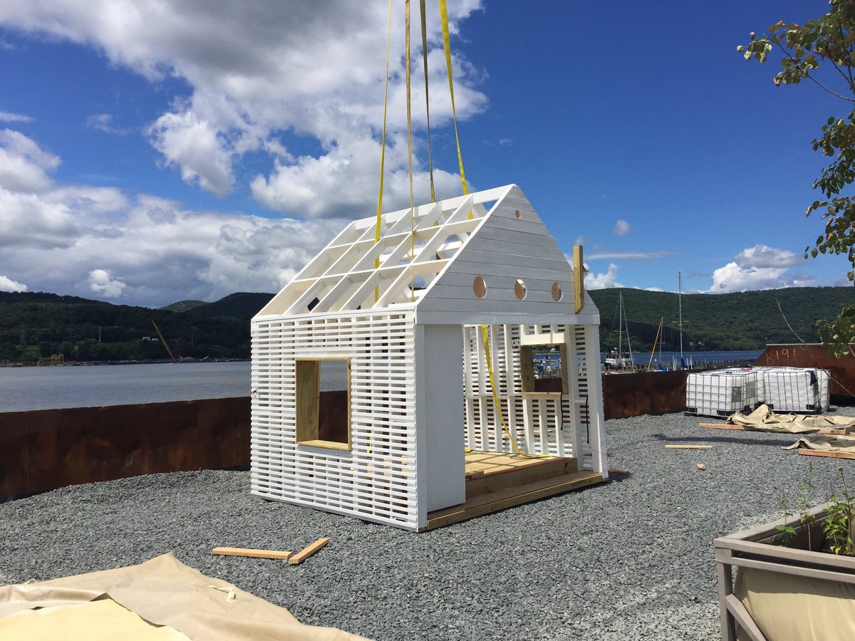 biomearts's tweet image. #GreenhouseTheater, on board @Swale_NY. Thank you @marymattingly &amp;amp; #KingMarine! #ecohack2016