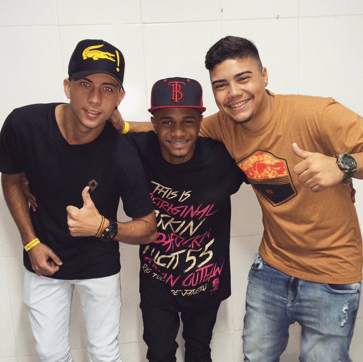 joaocastrovt1's tweet photo. Representou demais, humilde pra caralho!!!! Tmj
#Djlcdomartins #Insane 😁🍺 https://t.co/DlZGBlukPm