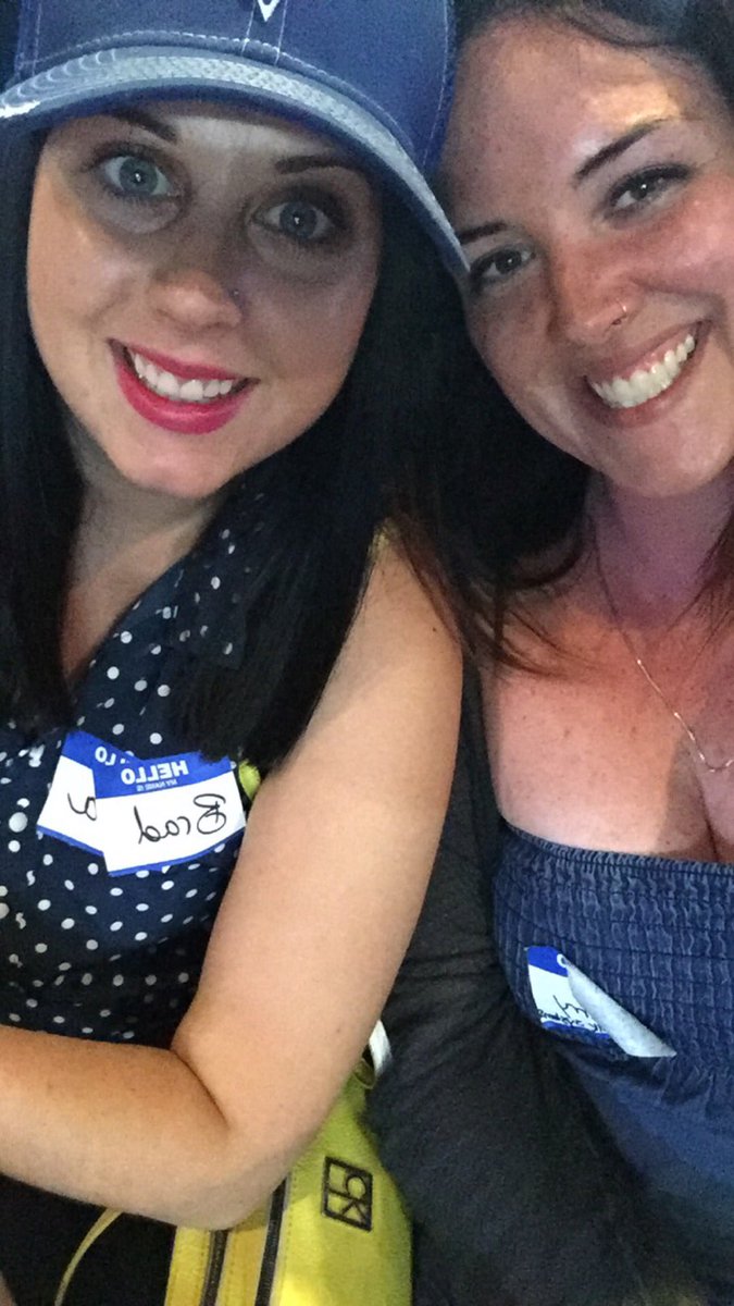 mbpremierbulk's tweet photo. Lots of fun meeting new people a the @OnTruck night at the @BlueJays game! @erbkatie @claudiamilicevi https://t.co/Ppwc4lZK0s