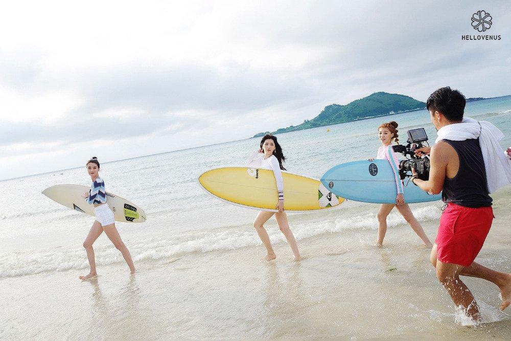 HVYeoreum96's tweet photo. 와~ 바다다~!!! #HELLOVENUS #DEVINECHANNEL #PART2 https://t.co/6wEf4fABtl