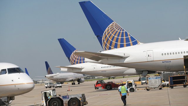 New bill seeks to have families sit together on airplane fox25.com/29sAlsr