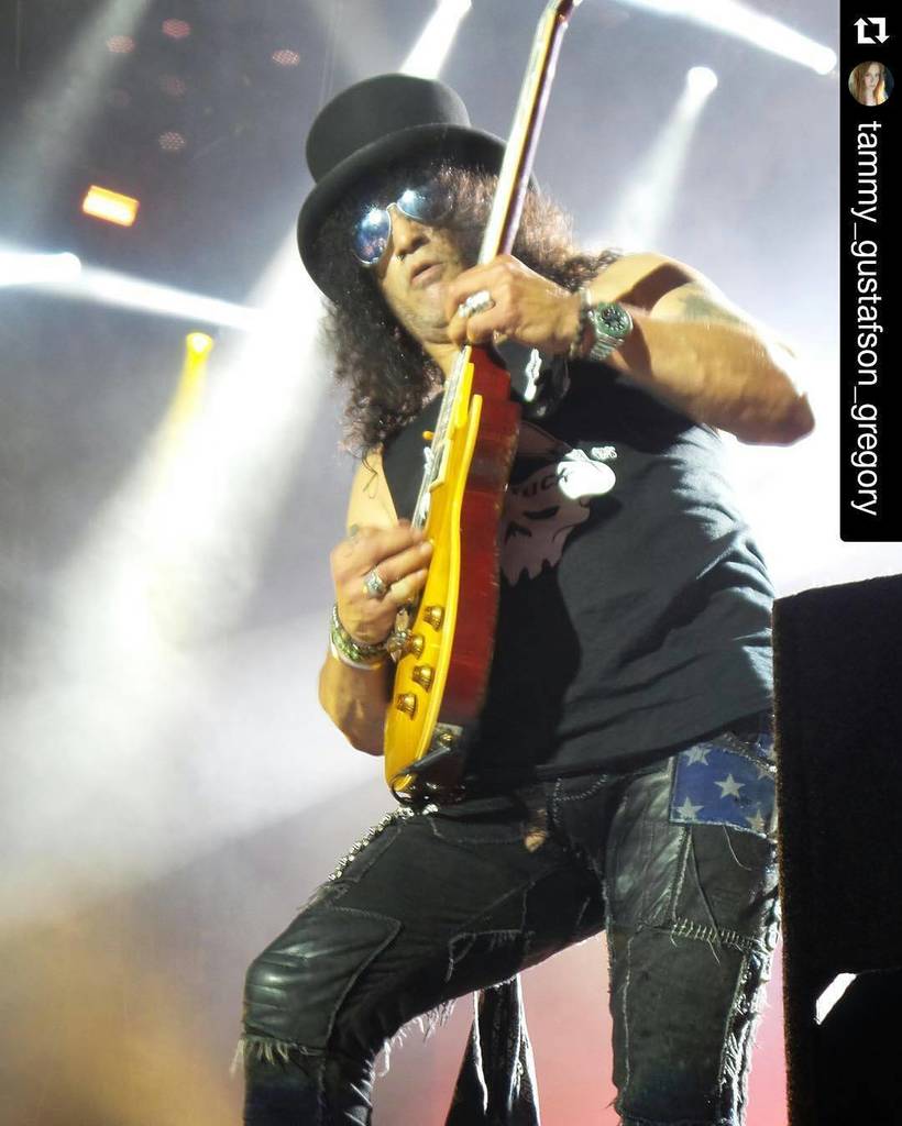 for_ever_Slash's tweet photo. #Repost @tammy_gustafson_gregory with @repostapp
・・・
Last night at Guns N Roses #notinthis… https://t.co/0LG1dEOjtg https://t.co/dKxe5ixWvQ