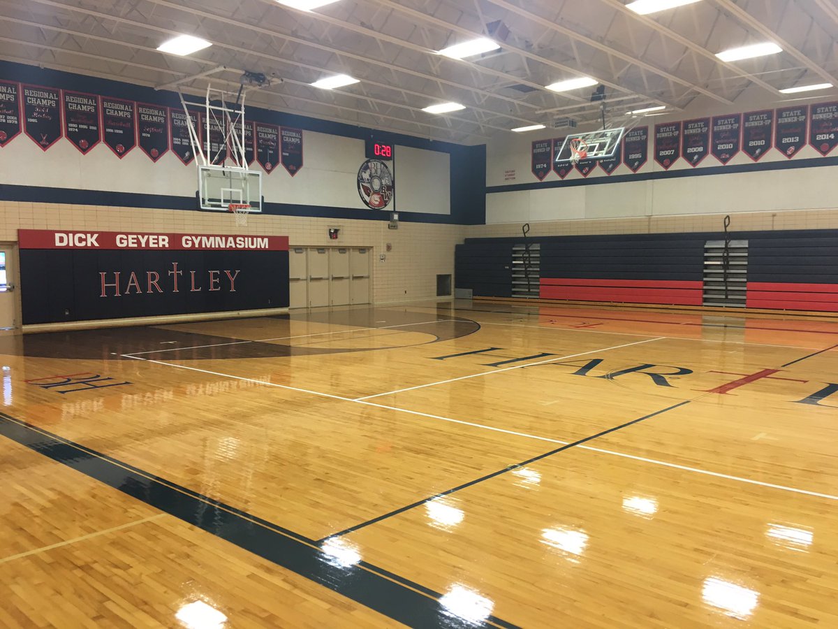 HartleyBBall's tweet photo. Look who is going to be playing on a newly refinished court! It's definitely #GoodToBeAHawk πππ½ https://t.co/ukwo2MaLt1
