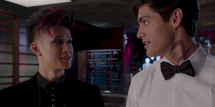 CatShadowhunter's tweet photo. #Calberto (me & Alberto)!!
#Kady (@Jody_Wilks & @Kat_McNamara)
#Nomanita
#Malec
#Olicity https://t.co/OsSqgxQgzT