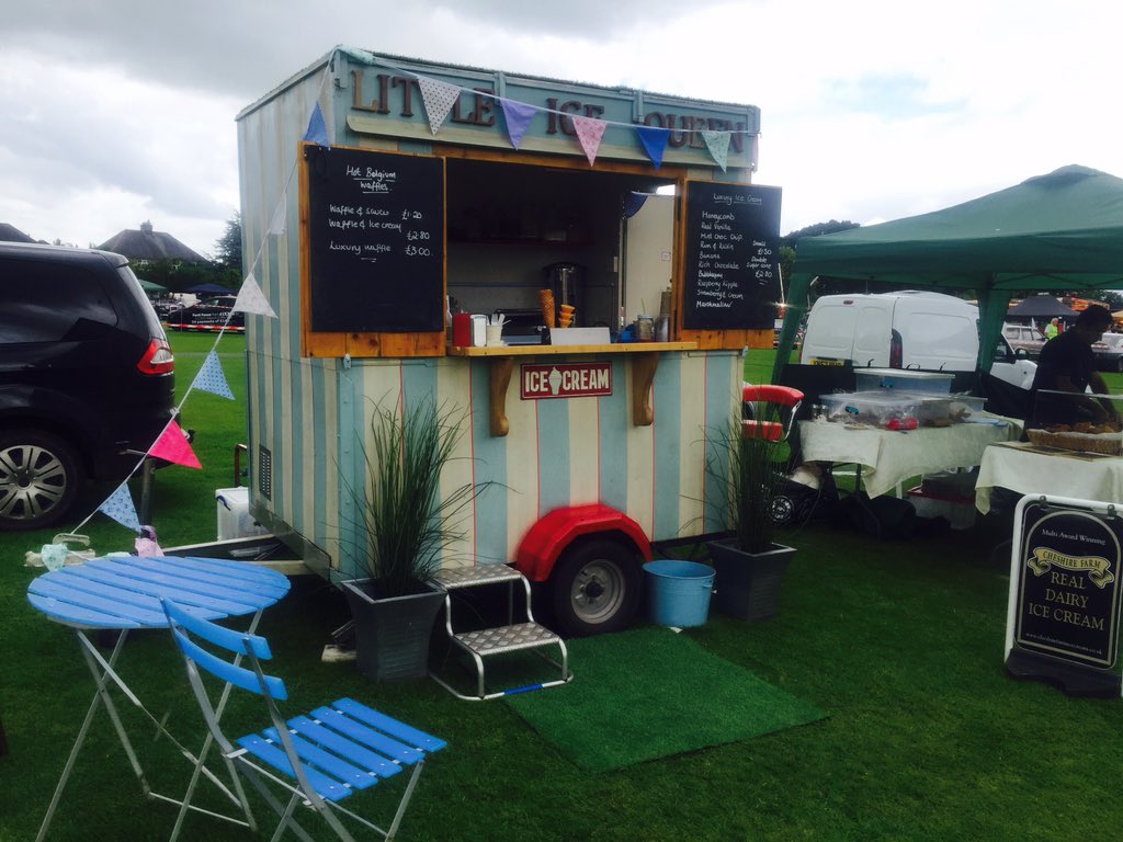 TheChefsCapers's tweet photo. Weather held out right till the end @BowringPark Wellington heavens opened https://t.co/IZlZr3DMuu