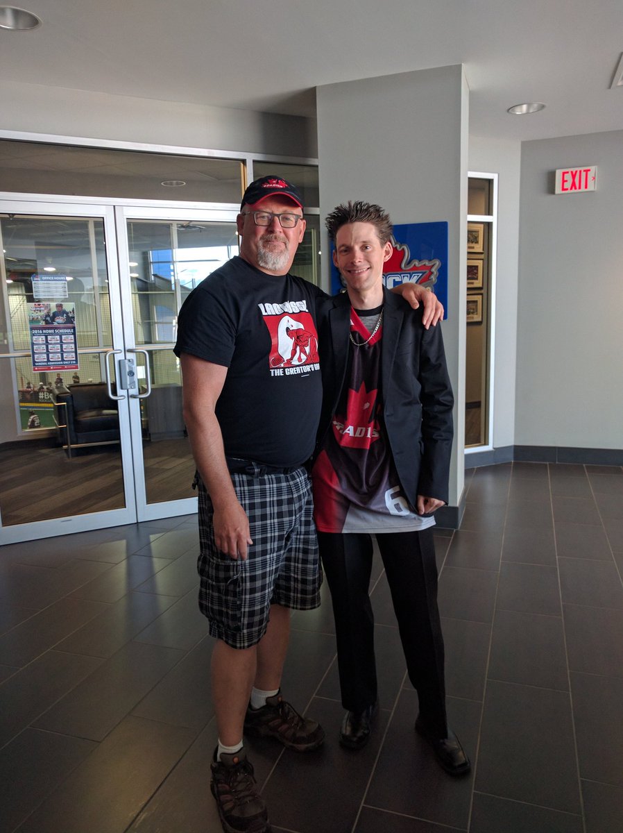 RockLaxRoadies's tweet photo. Thank-you @scottynewlands for closing the 2016 Fann Cup with your incredible voice! @TorontoRockLax @NLL https://t.co/EiiQzjSJDO