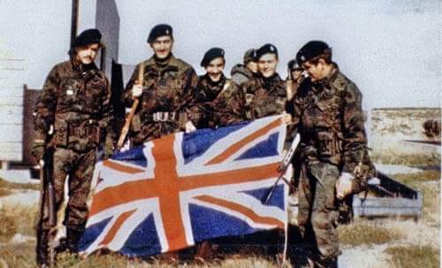 AgustinCabc's tweet photo. Cuantos Kirchneristas resentidos hablando de Malvinas hoy la historia le da a mi viejo el lugar que le corresponde https://t.co/MG26dIjQJN