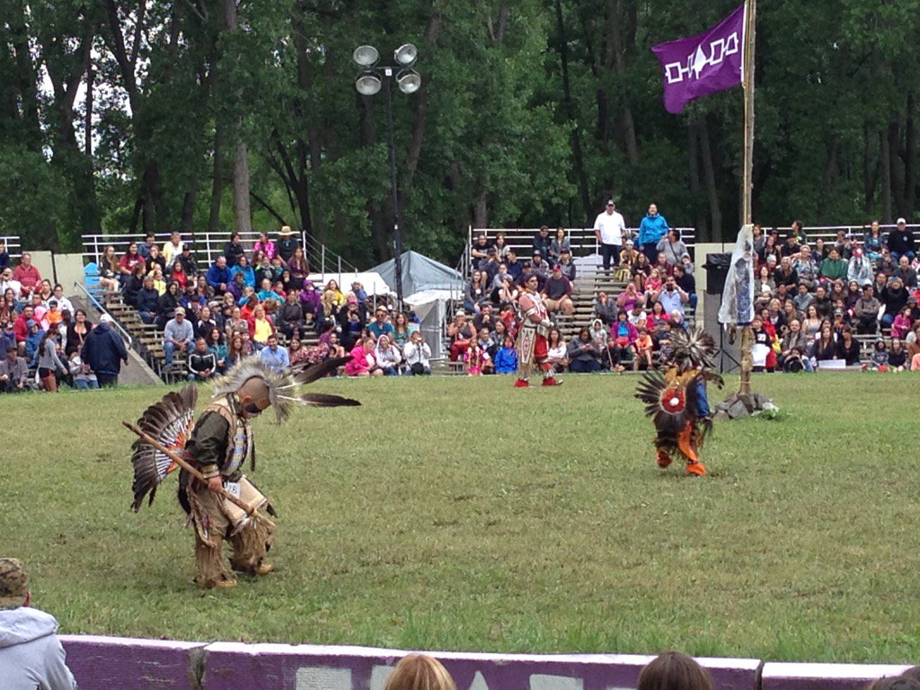 AnnalisaHarris's tweet photo. At the #kahnawake pow wow with @BShanahanLib @ChadCowie @AlexsaMcKenzie et al. On vous manque @PLCLaPrairieJCP https://t.co/Qqm0leY8WT