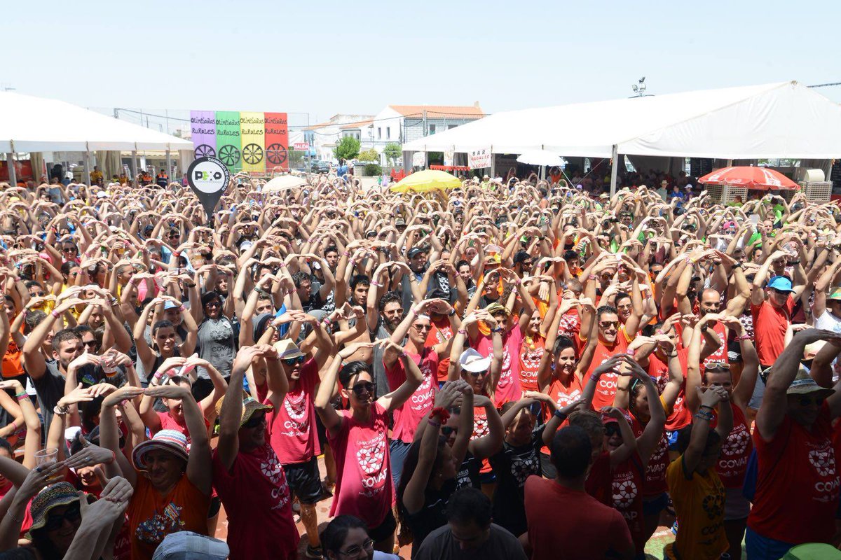 Y nuestro aro fue creciendo y creciendo hasta hacerse gigante. #OlimpiadasRurales2016