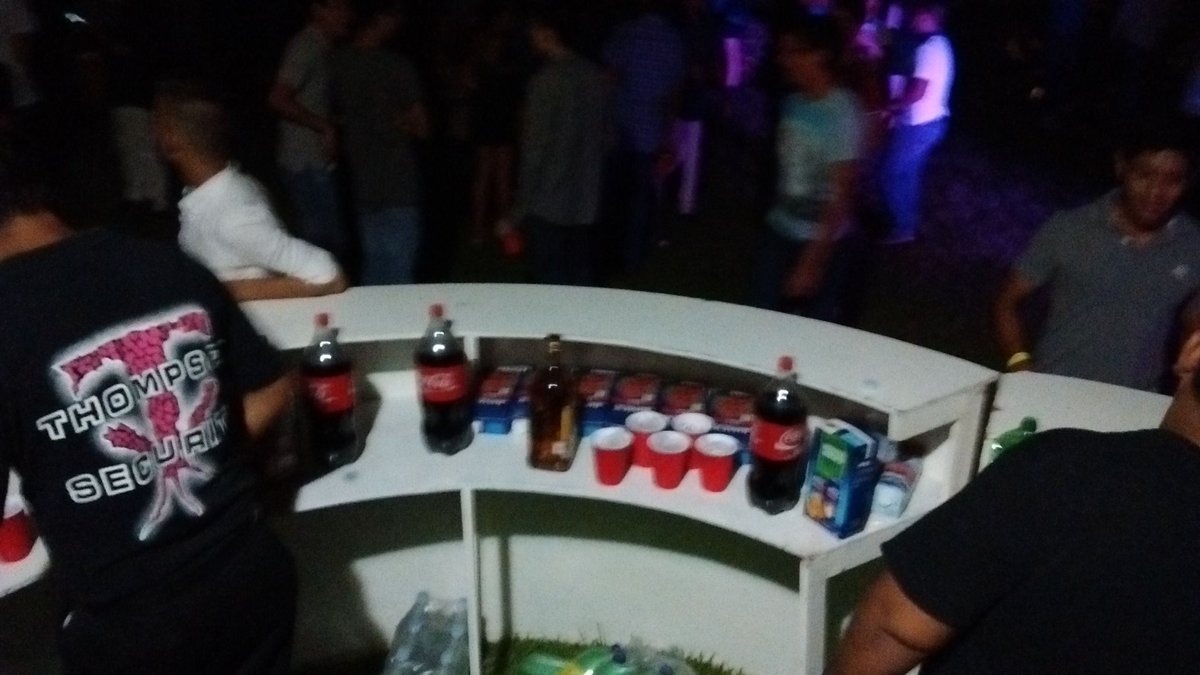 THOMPSONSECURIT's tweet photo. @THOMPSONSECURIT AHORA TAMBIEN CON SERVICIO DE BARMAN SIEMPRE CON LOS MEJORE ORGANIZADORES @gerardochog https://t.co/c9e4JPhusU
