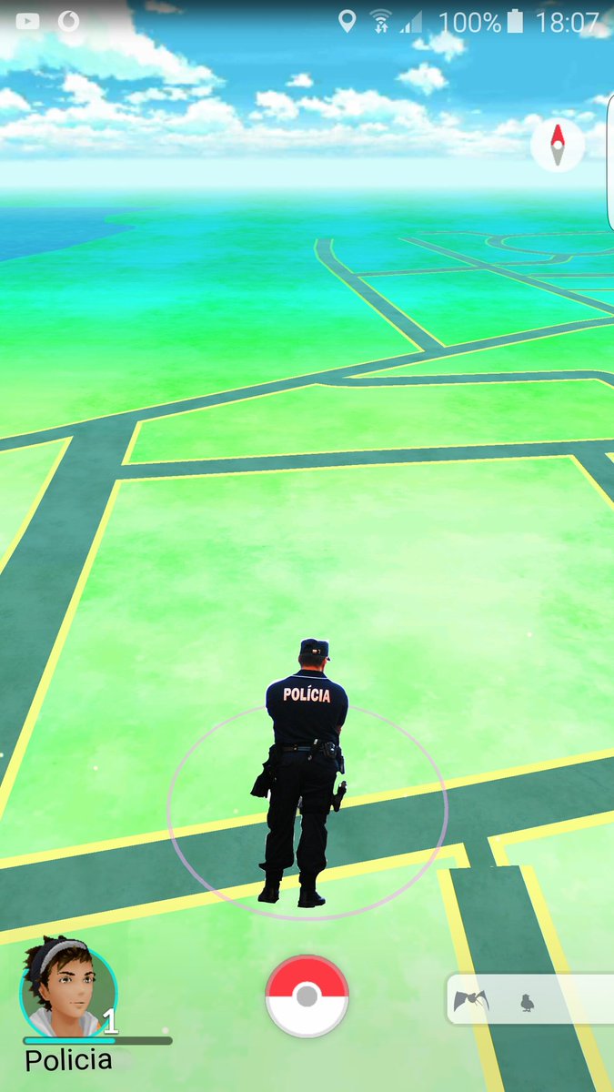 Humor_Negro_OK's tweet photo. Ele conseguiu encontrar o Pokemon mais raro de sempre #PokemonGo https://t.co/VBOQZAKpCf