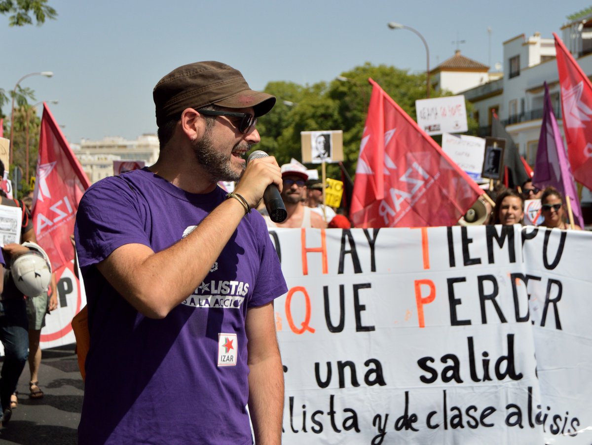mariaska2's tweet photo. Manifestación de esta mañana 11:30h en Sevilla
OTAN NO, BASES FUERA! https://t.co/rZCcD79OVW