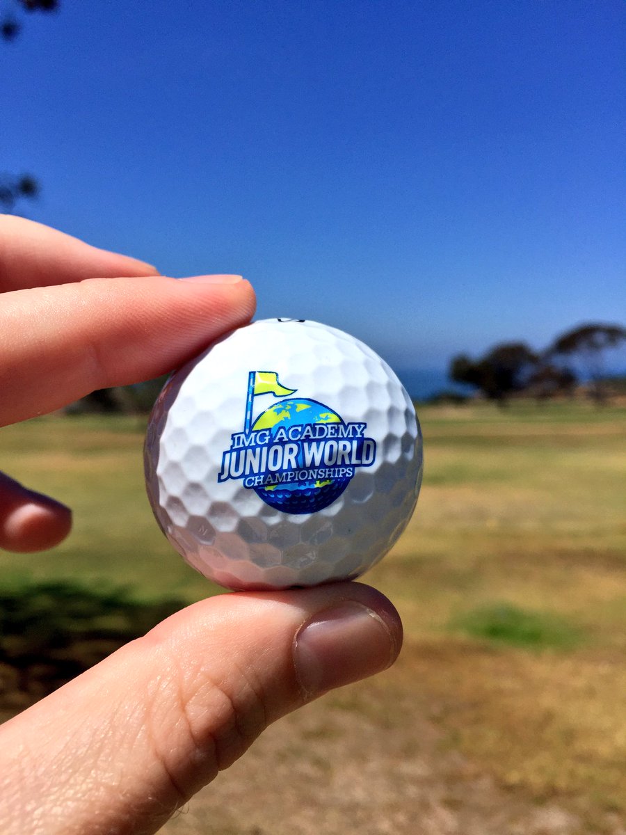 Hanging out at @TorreyPinesGCSD w/ @JuniorGolfList giving away a free copy of the eBook to anyone playing this week.