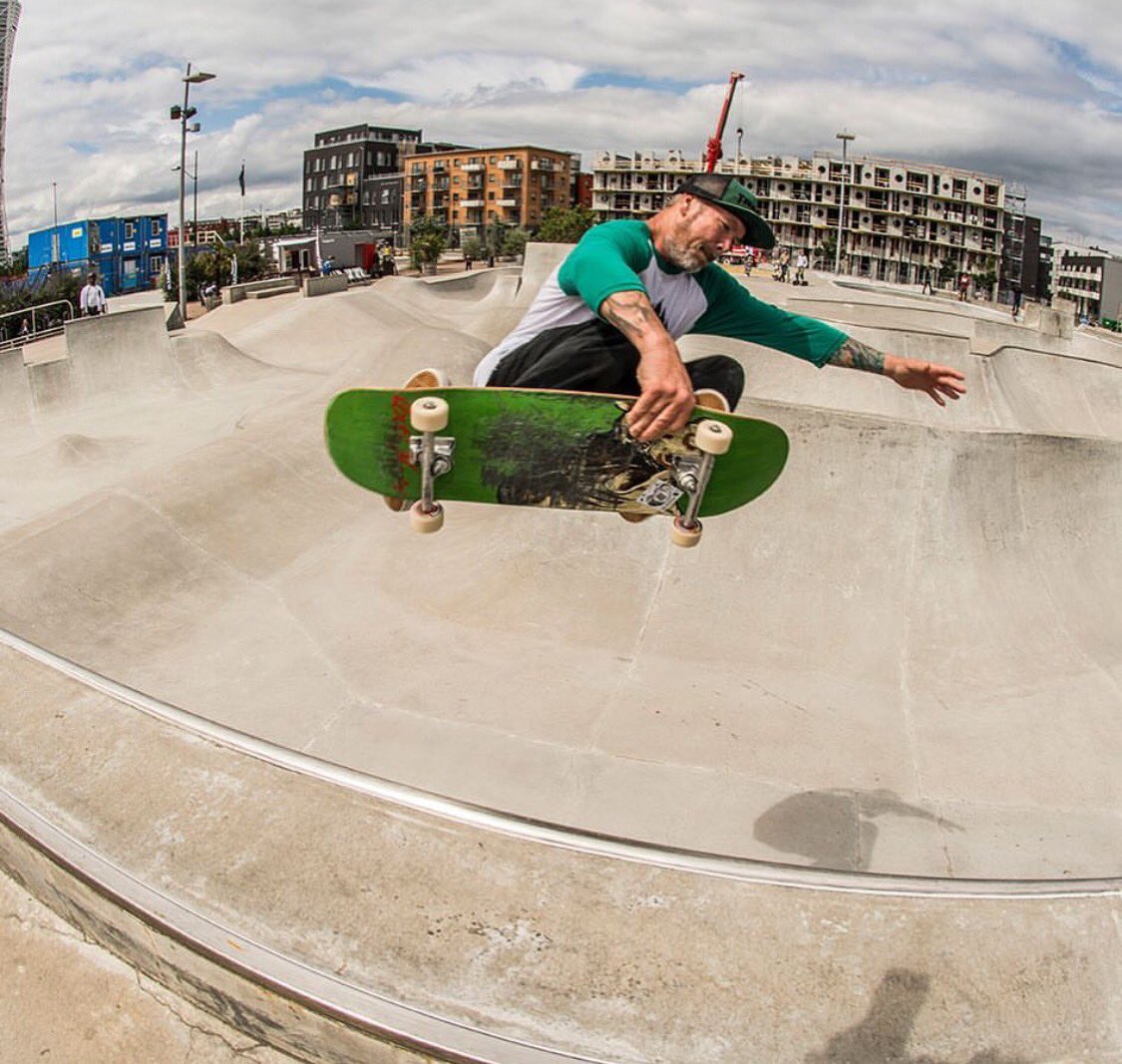 concreatures's tweet photo. Frontside air from yesterday's skate at #stapelbadds park I worked on in 2005 #tuckknee https://t.co/YVEX8JtPl8